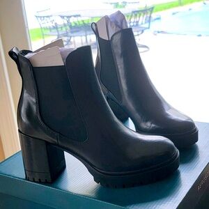 AEROSOLES Emelia Black Leather Boots